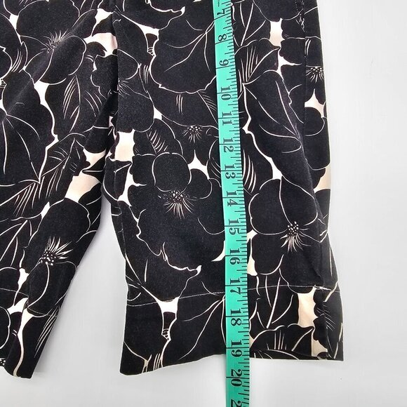 Women's Floral Print Bermuda Shorts | FMX Design Studio | Size 3 - Picture 11 of 12